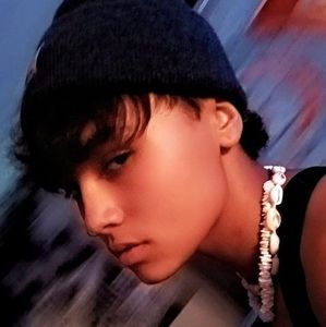 Meet your Posher, Addison